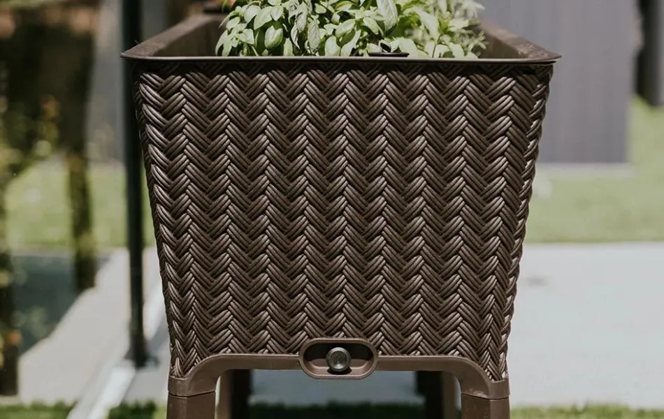Clearance Splendor 31.7 Gallon Elevated Garden Bed - Brown Garden Beds