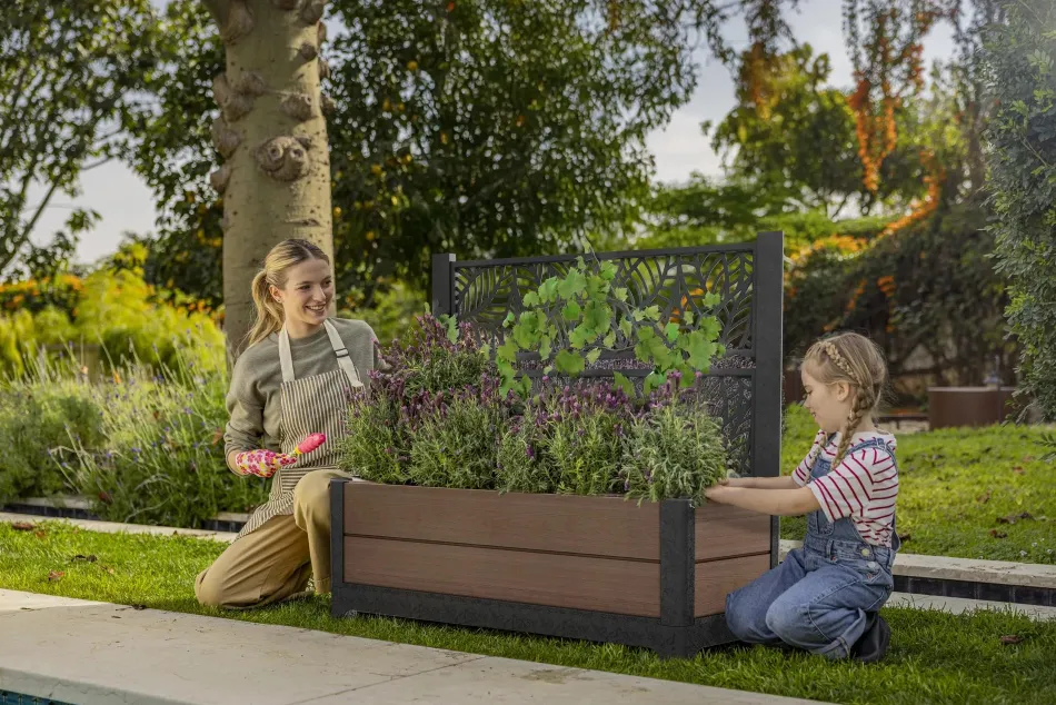 New Tulip 26 Gallon Privacy Screen Planter - Brown Planters|Garden Beds